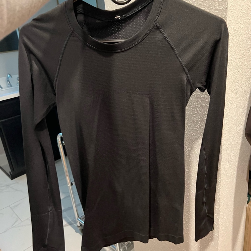 Swiftly Tech Long-Sleeve Shirt 2.0 Waist Length